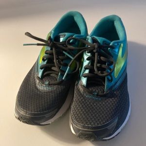 Brooks Launch 4 shoes